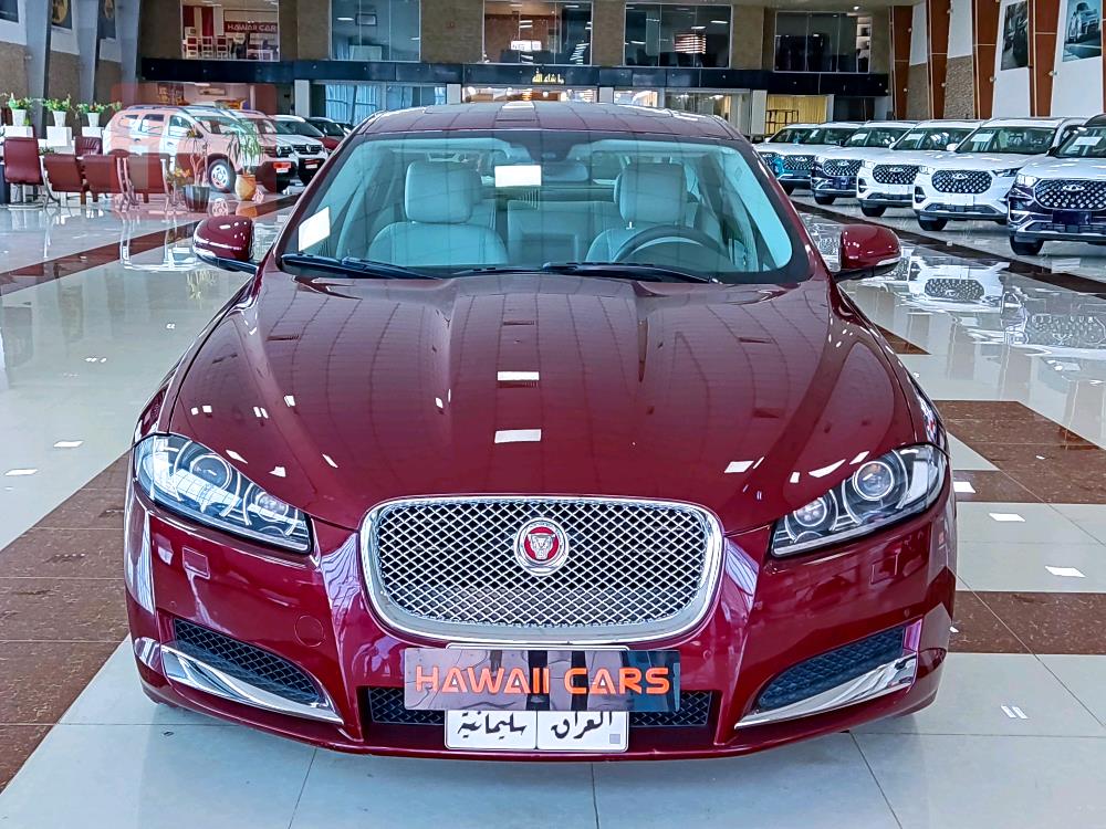 جاكوار XF